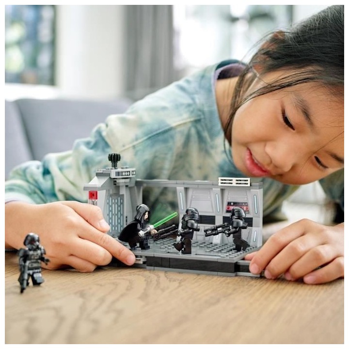 LEGO 75324 Star Wars L'Attaque Des Dark Troopers, Jouet Mandalorian a