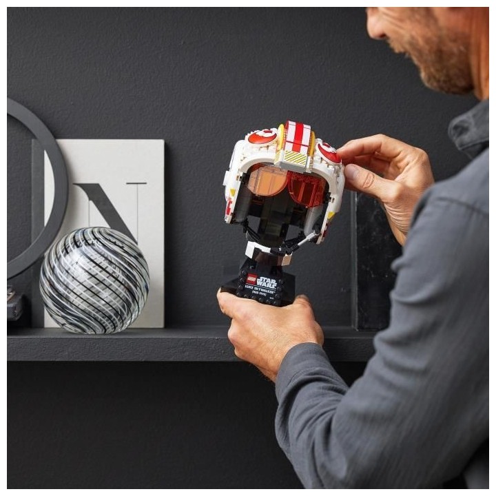 LEGO 75327 Star Wars Le Casque Red Five De Luke Skywalker Modele Rédu