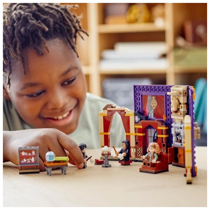 LEGO 76396 Harry Potter Poudlard : Le Cours De Divination, Livre Jouet