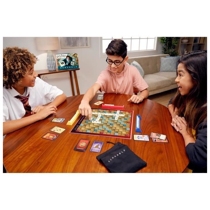 SCRABBLE Harry Potter Jeu de société - 2 a 4 joueurs - 10 ans et +