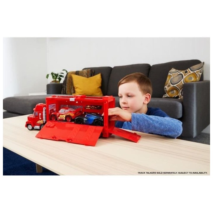Cars Disney Pixar - Transporteur Mack rouge, sons et lumieres - Petite