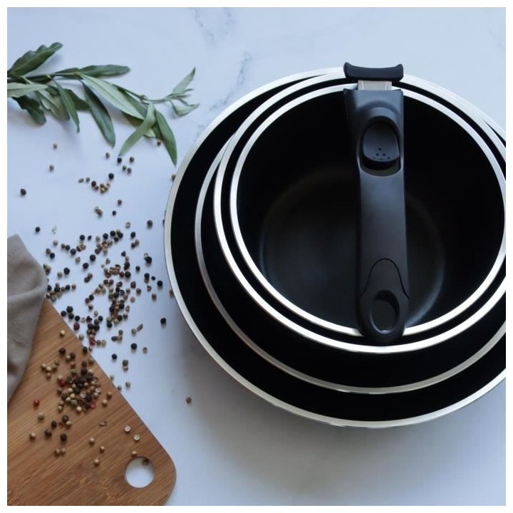 Batterie de cuisine MENASTYL 15 pcs - 2 casseroles 18/20 - 3 poeles 20