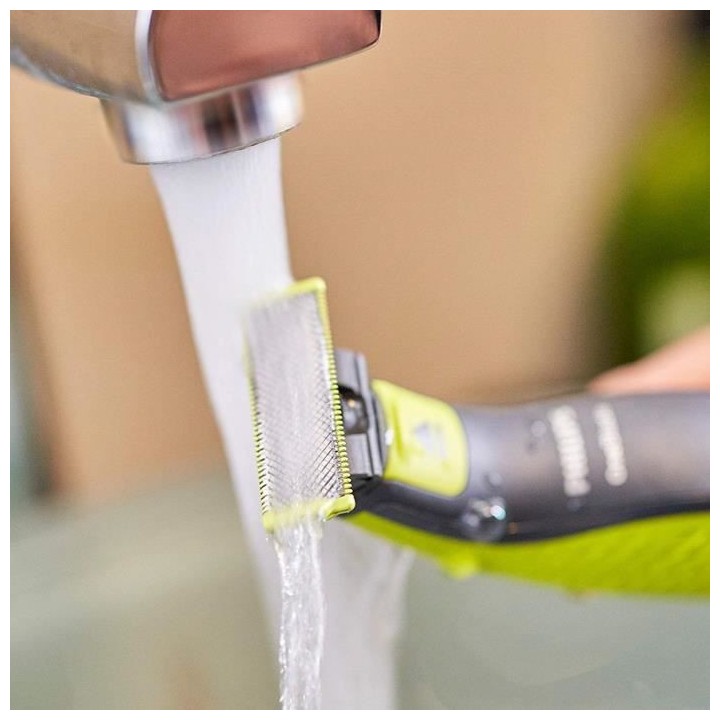 PHILIPS QP2520/30 - Rasoir/Tondeuse OneBlade - 100% étanche - 3 sabot