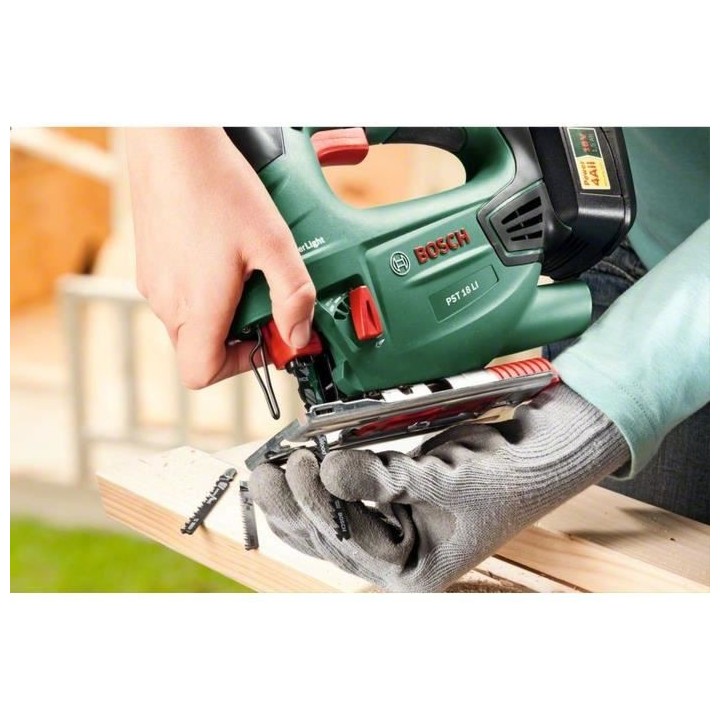 BOSCH Scie sauteuse 18V Lithium PST 18 LI