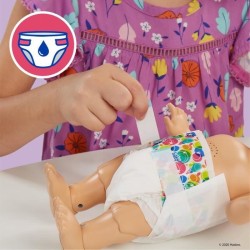 BABY ALIVE - Bébé sautille avec + de 25 effets sonores, tenue de grenouille - Boit et fait pipi - cheveux blonds - des 3 ans