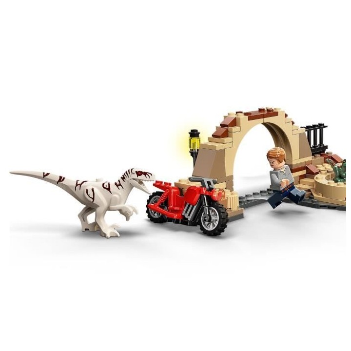 LEGO 76945 Jurassic World La Poursuite en Moto de l'Atrociraptor, Dino