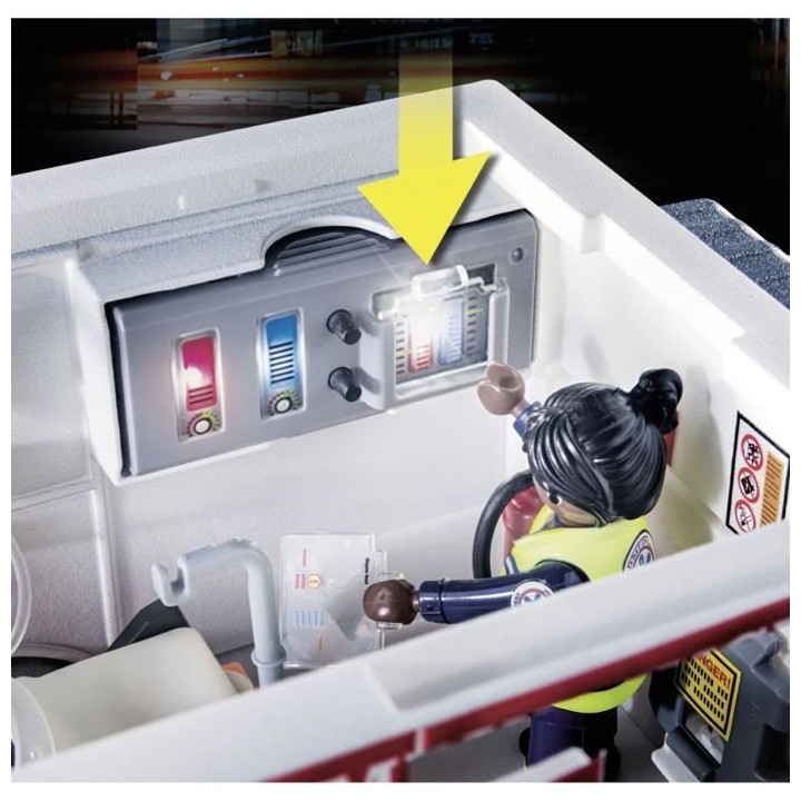 PLAYMOBIL - 70936 - City Action Les Secouristes - Ambulance avec secou