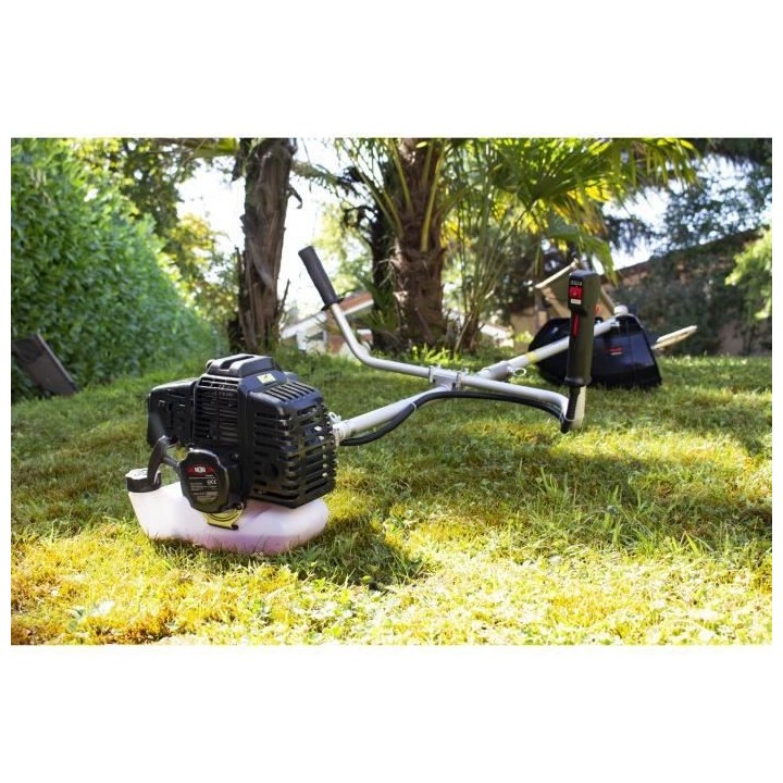 RACING Débroussailleuse thermique avec tete double fil et lame 3 dent