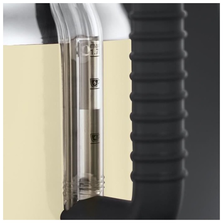 RUSSELL HOBBS 21670-70 - Bouilloire Retro - 1,7 L - 2400 W - Creme