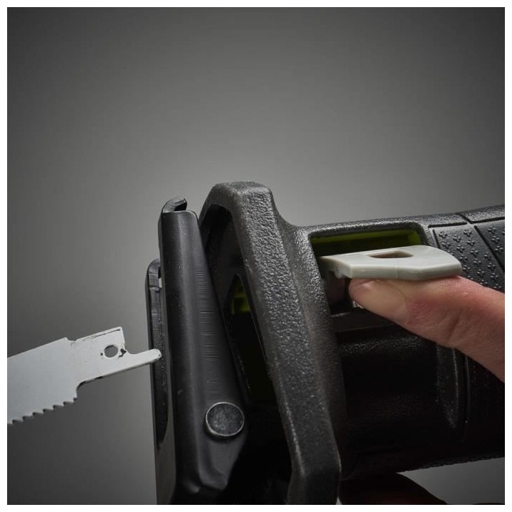 Scie sabre RYOBI 18V OnePlus - sans batterie ni chargeur R18RS-0