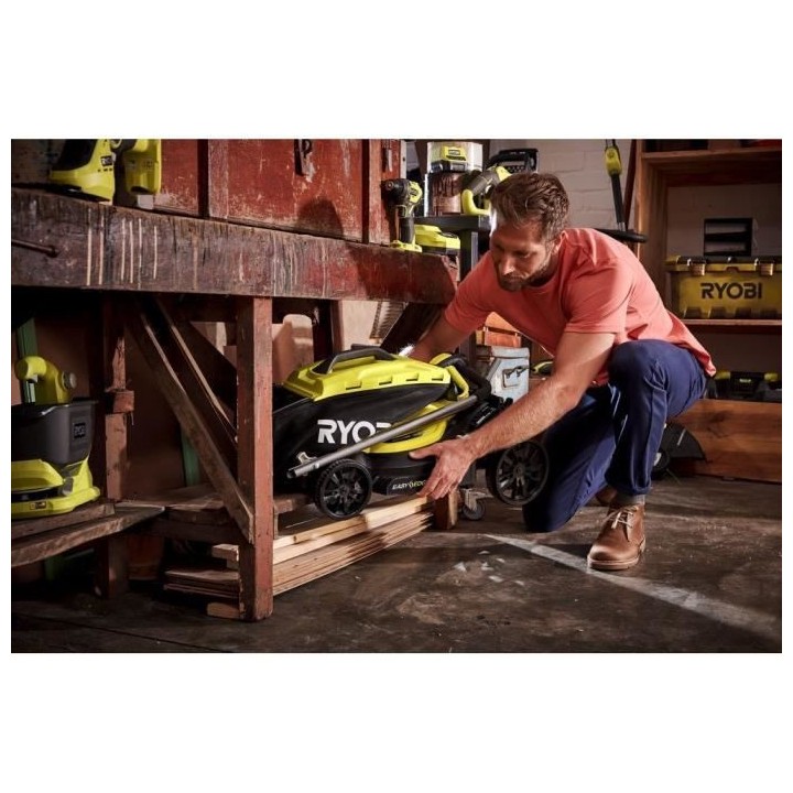Tondeuse sur batterie 33cm de coupe RYOBI OLM1833B - Livré sans batte