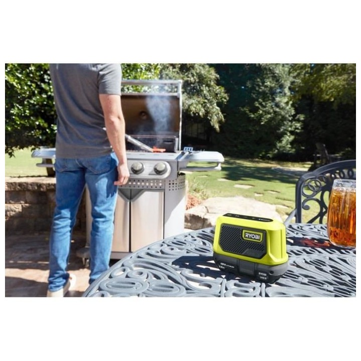 RYOBI Enceinte Bluetooth compacte 18V ONE+ RBTM18-0